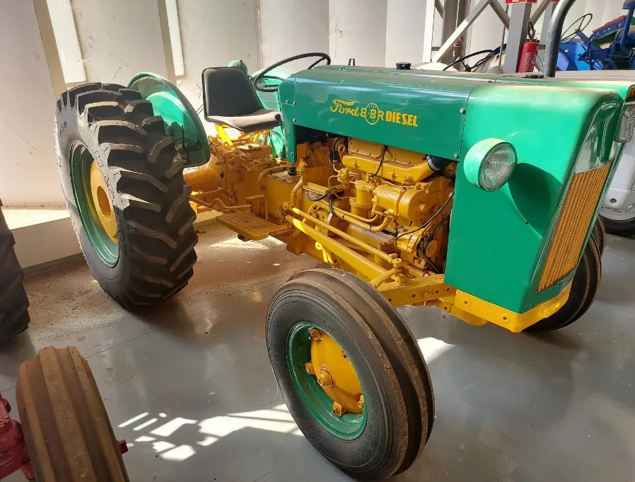 FORD 8 BR