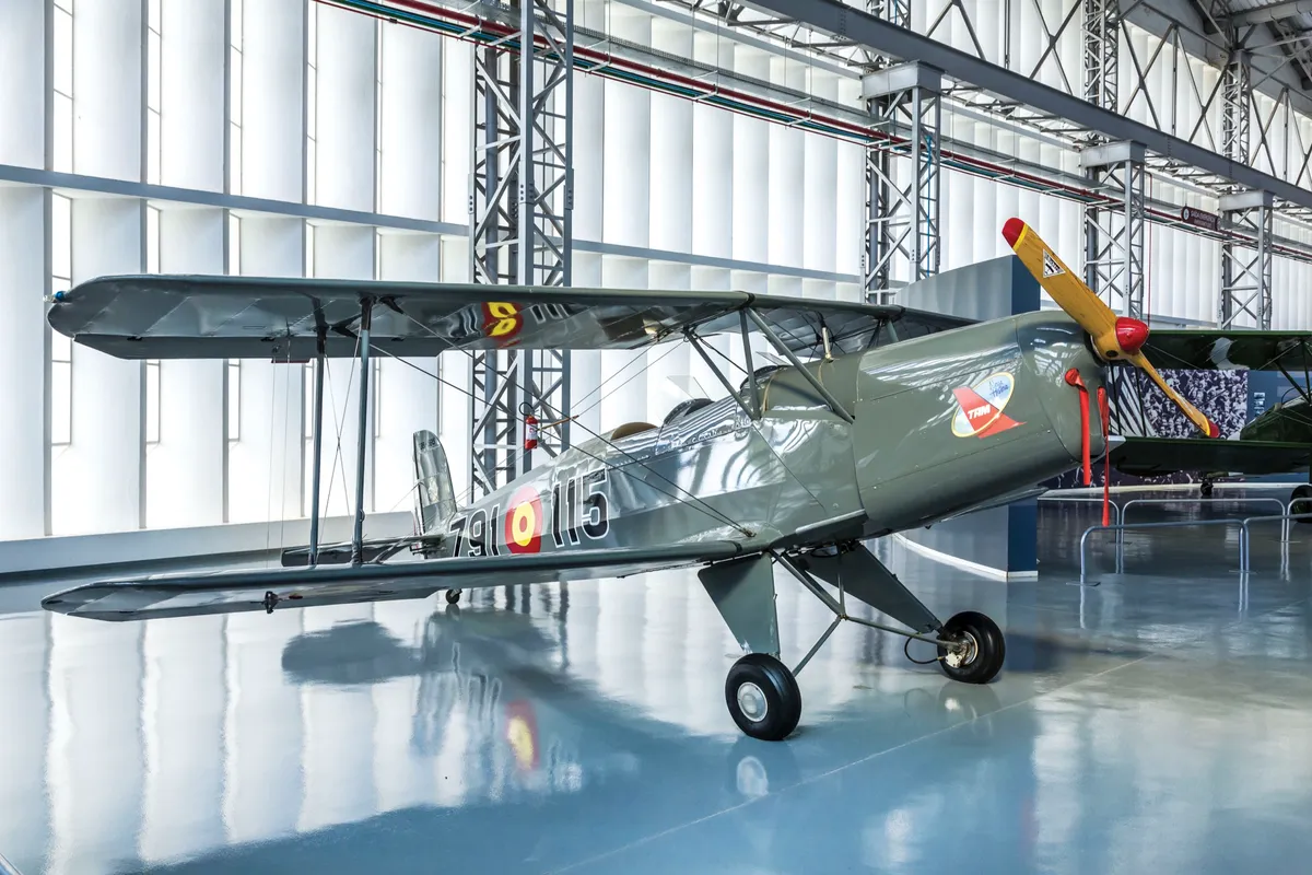 Bücker CASA Bü 1131-E Jungmann (B)