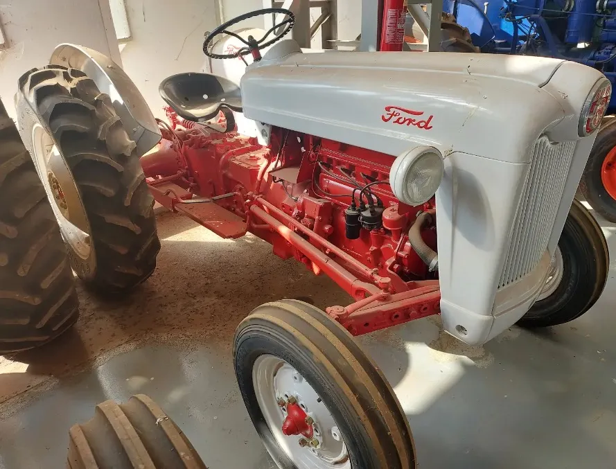 FORD 600
