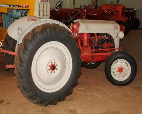 FORD 8N