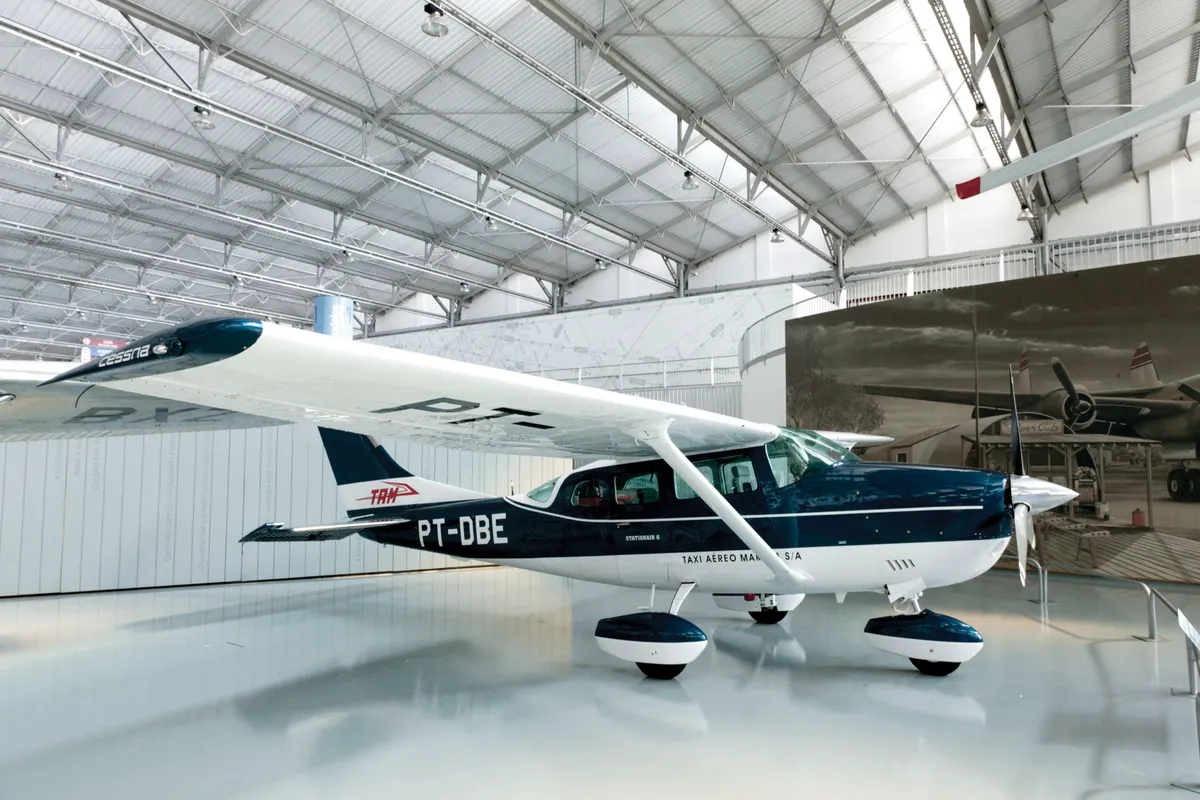 Cessna U206