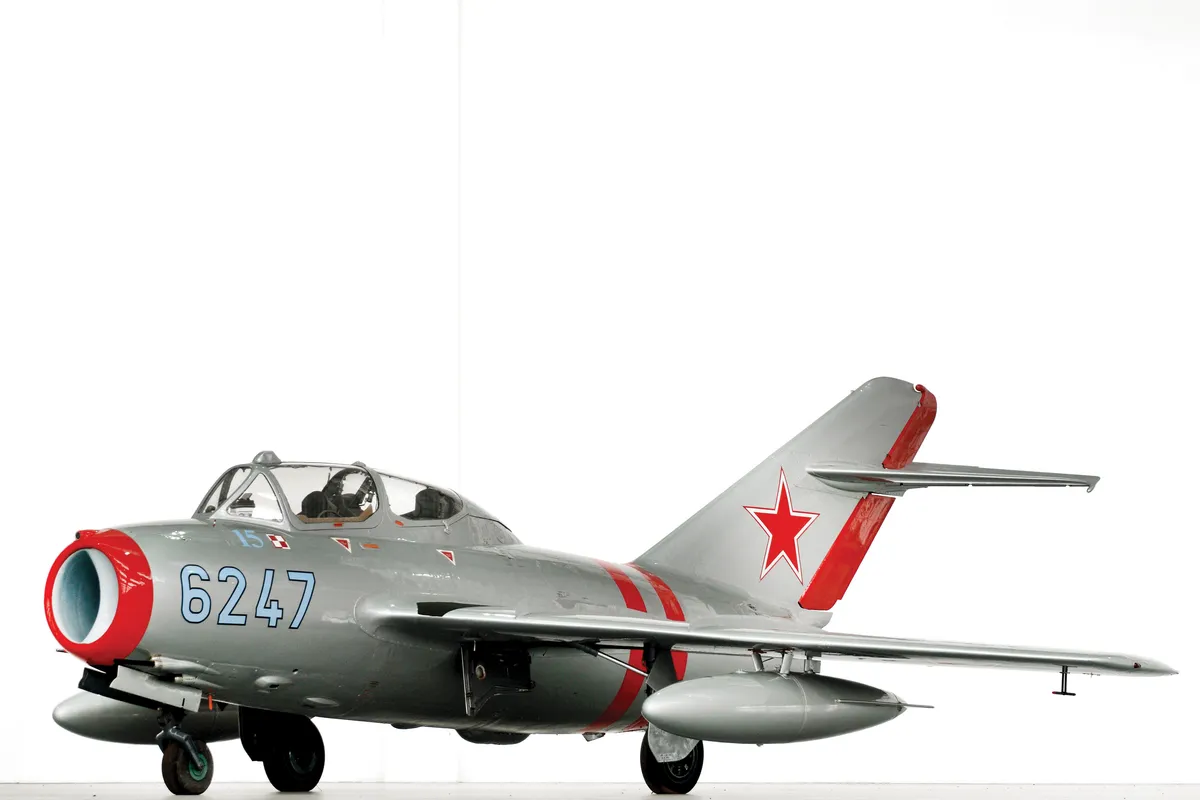 Mikoyan-Gurevich MiG-15 UTI