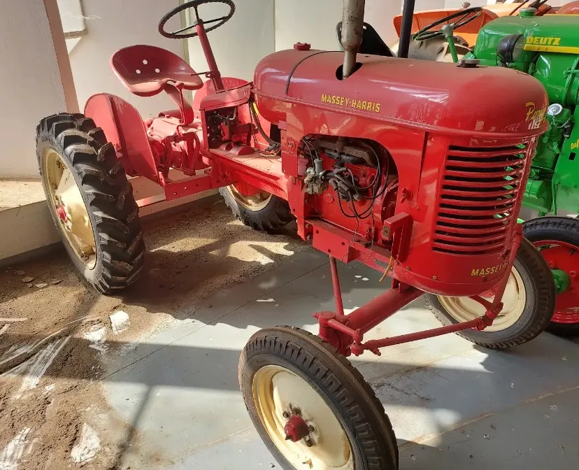 MASSEY-HARRIS PONY